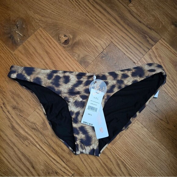 NWT PQ Swim Reversible Leopard and Floral Bikini Set Women's Size L - Picture 5 of 6